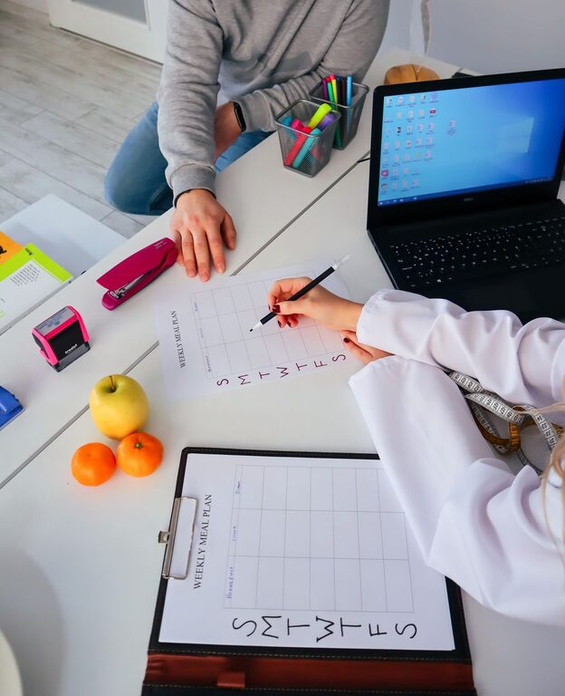 How to Create a Simple Weekly Meal Plan for Stress-Free Eating